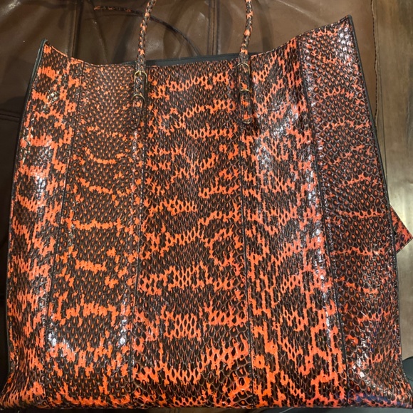 Watersnake skin Balenciaga tote - Picture 2 of 3